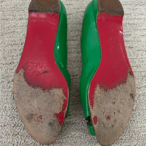 Christian Louboutin Green flat open toe sandals - Picture 5 of 7